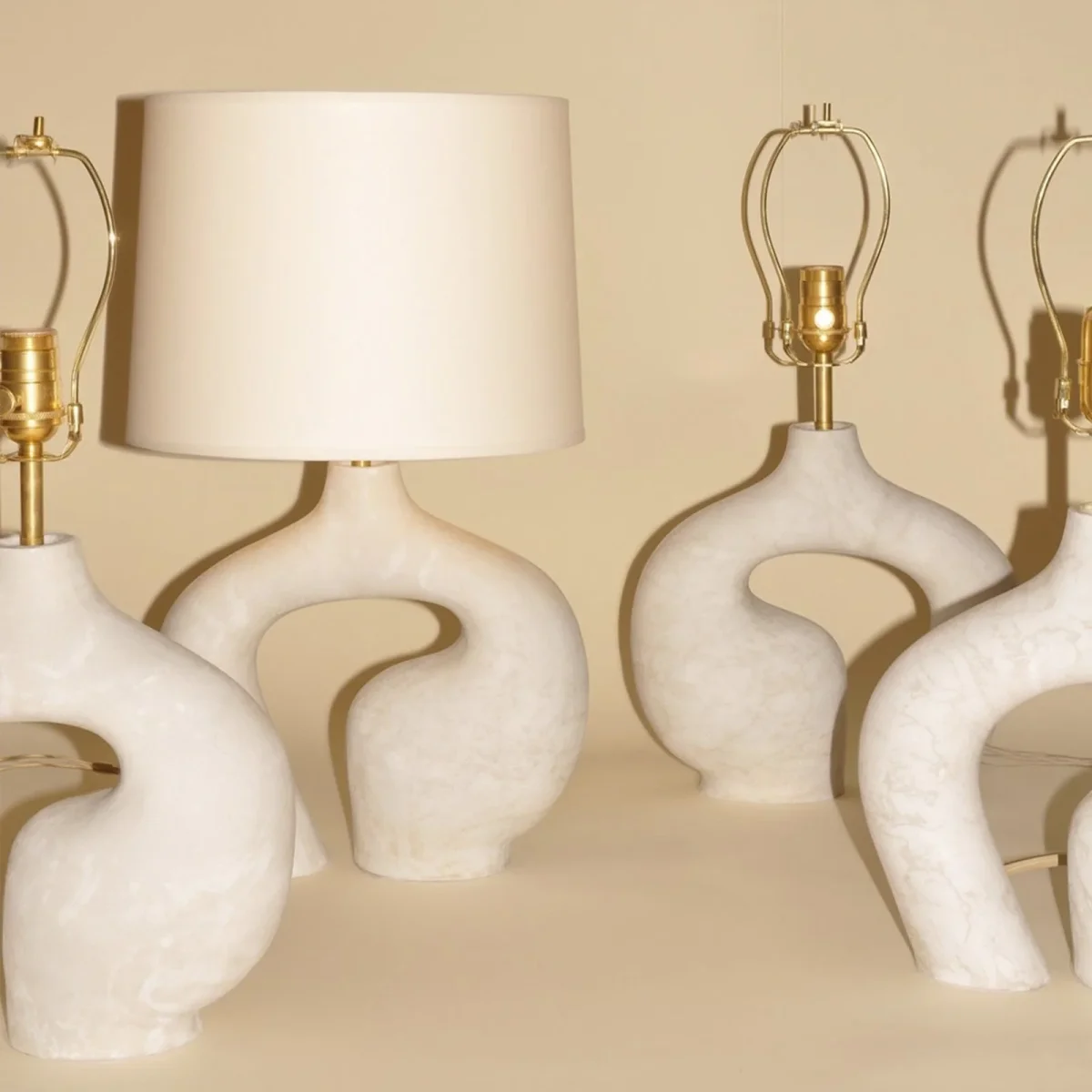 Vivianne Resin Lamp - Minimalistische Stijlvolle Tafellamp - immagine 3