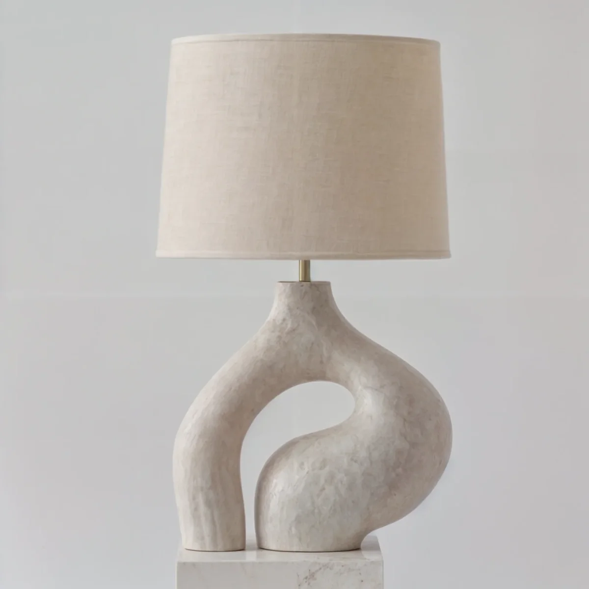 Vivianne Resin Lamp - Minimalistische Stijlvolle Tafellamp - immagine 2